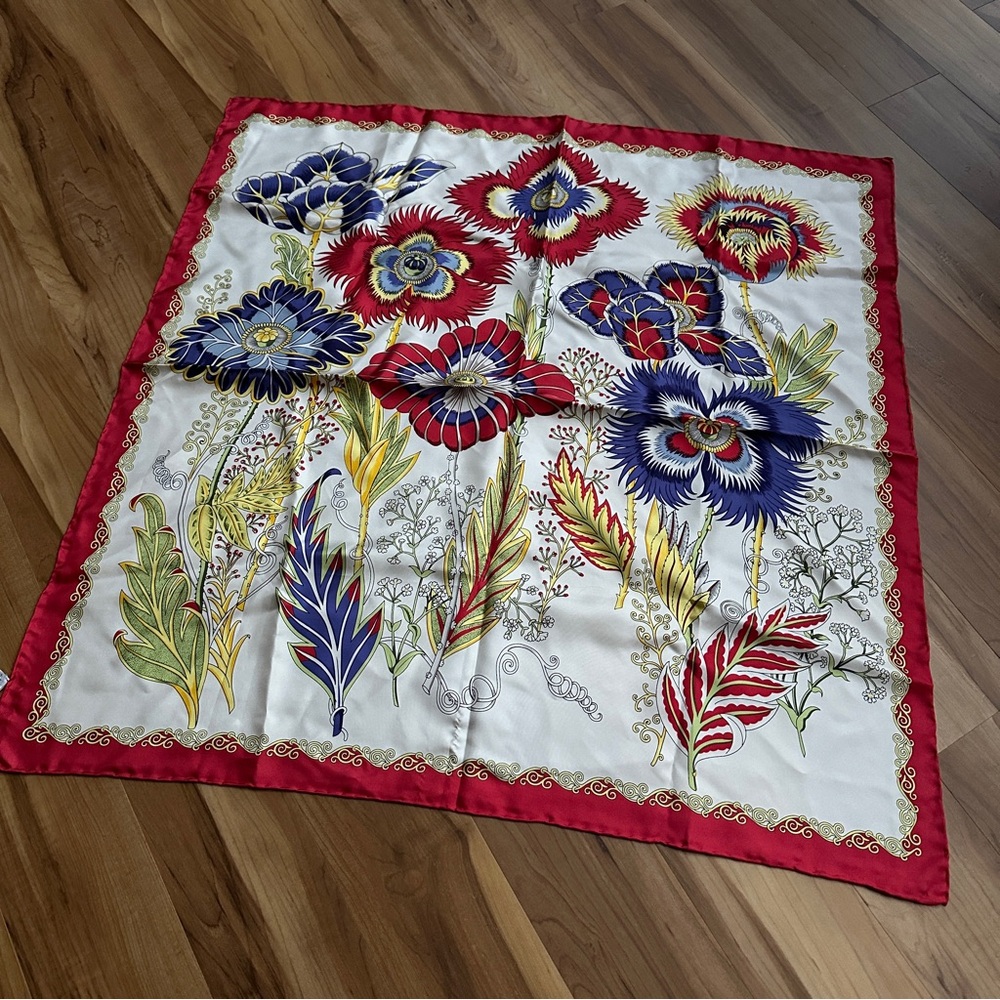 Vintage Floral Silk square Scarf or shawl by Carlisle